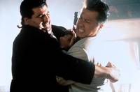 Кадр Спина к спине