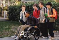 Кадр Малкольм в центре внимания