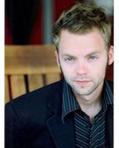 Эстебан Пауэлл фото