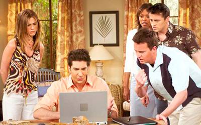 Вспомнить все: 20 гифок из классических сериалов