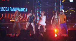 Кадр из фильма "Cómo sobrevivir a una despedida" - 2