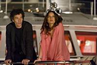 Кадр Люди, которые обнимают