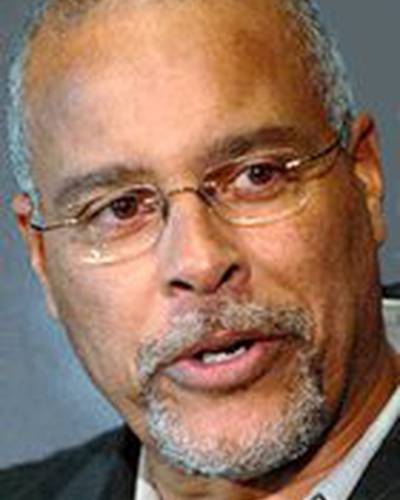 Пэрис Куоллес фото