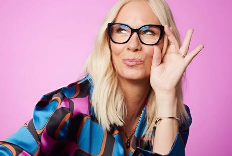 Життя починається після менопаузи — дата прем’єри серіалу "Ліенн" і перші кадри нової комедії від Чака Лоррі на Netflix