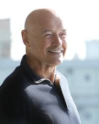 Кадр Парк Авеню, 666