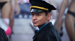 Кадр из фильма "Мужчина с гарантией" - 1