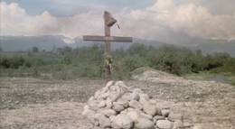 Кадр из фильма "Бархатный сезон" - 1