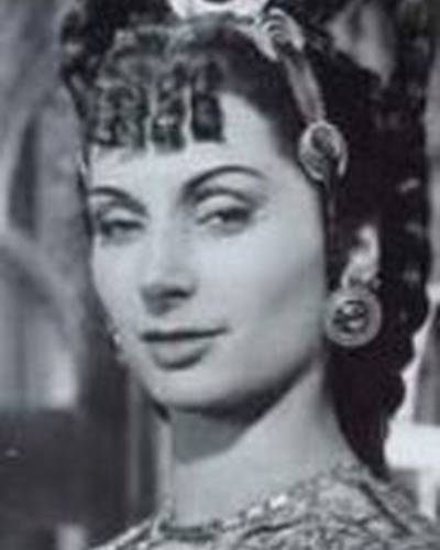 Патриция Лаффан фото