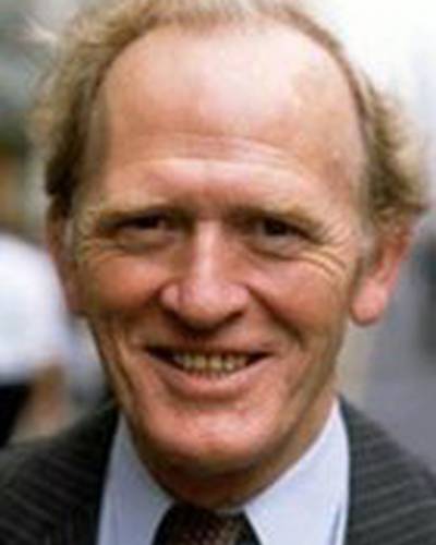 Гордон Джексон фото