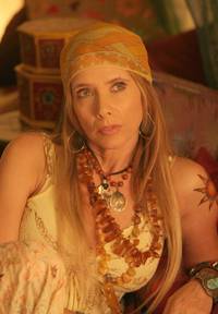 Кадр Малкольм в центре внимания