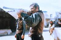 Кадр За пригоршню долларов