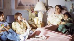 Кадр из фильма "Обаятельная и привлекательная" - 2