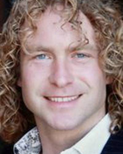 Дэн Петронижевич фото