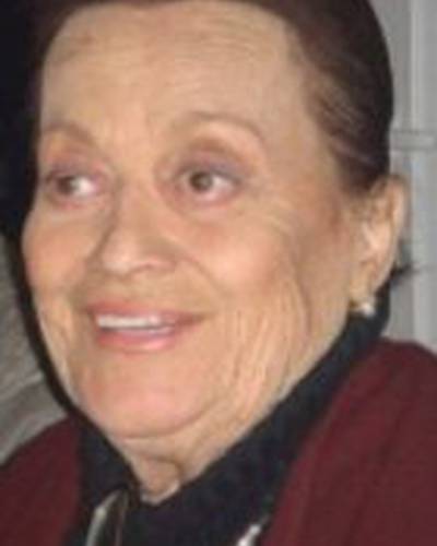 Томрис Огузалп фото