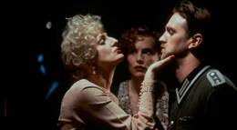 Кадр из фильма "Эйми и Ягуар" - 1