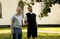 Кадр Адамовы яблоки