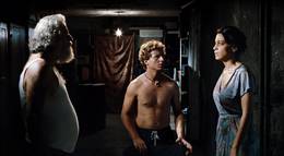 Кадр из фильма "Материк" - 2