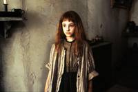 Кадр Мэри Райли