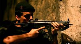 Кадр из фильма "Элитный отряд" - 2