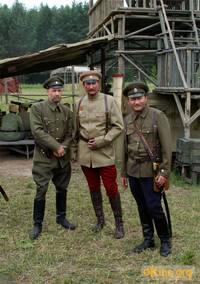 Кадр Господа офицеры: Спасти императора