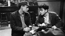 Кадр из фильма "Тени и туман" - 1