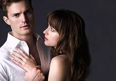 Выход «Пятидесяти оттенков серого» отложили, но промо представили