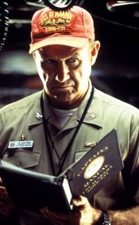 Кадр Багровый прилив