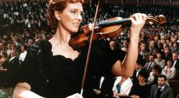 Кадр из фильма "Дуэт для солиста" - 2