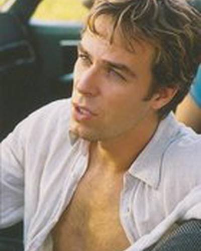 ДжейАр Борн фото