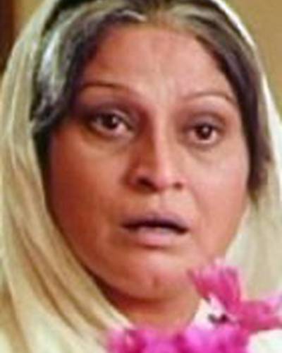 Урмила Бхатт фото