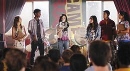 Кадр из фильма "Camp Rock 2: Отчетный концерт" - 2