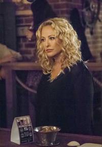 Кадр Ведьмы Ист-Энда