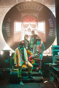 Кадр Добро пожаловать в ПОП