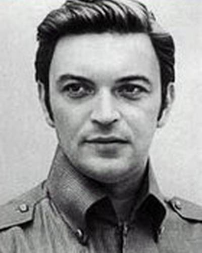 Гирт Яковлев фото