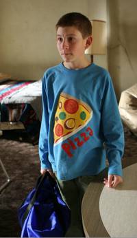 Кадр Малкольм в центре внимания