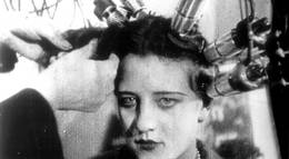 Кадр из фильма "Человек с киноаппаратом" - 1