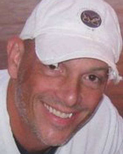 Эрик Чэмпнелла фото