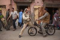 Кадр Миссия: Неадекватна