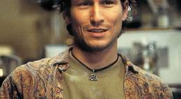 Кадр из фильма "Счастливая девочка" - 2