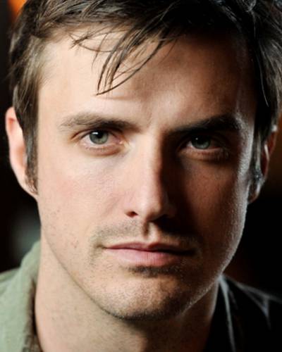 С.Дж. Томасон фото