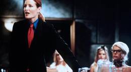 Кадр из фильма "Скандалы: Законное преступление" - 2