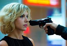 Люк Бессон не хочет продолжать «Люси»