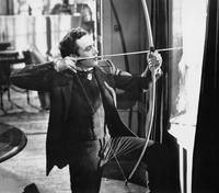 Кадр Добрые сердца и короны