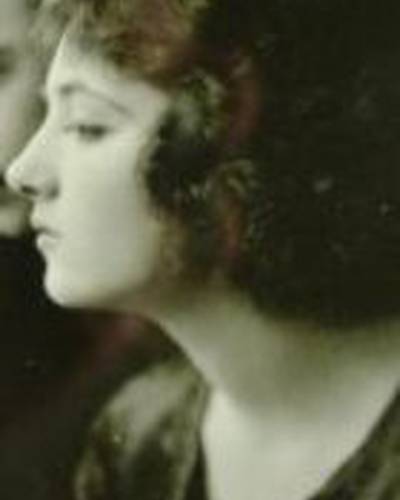 Беатрис Кертис фото