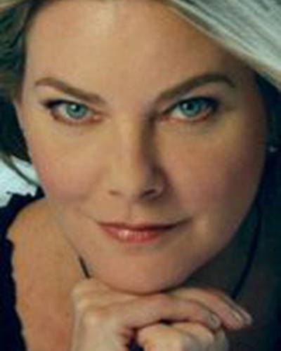 Паула Девик фото