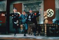 Кадр Быть или не быть