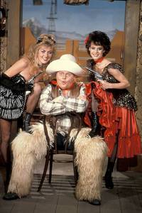 Кадр Шоу Бенни Хилла