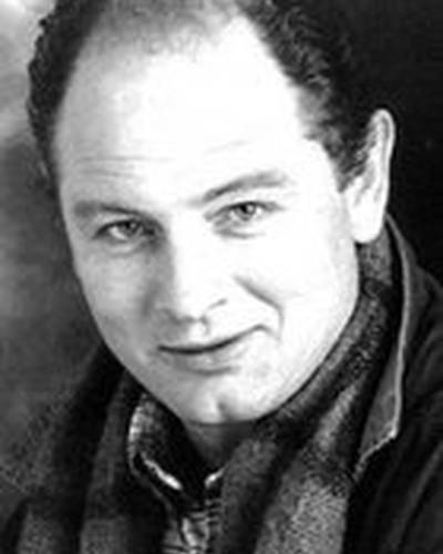 Эдриан Голли фото