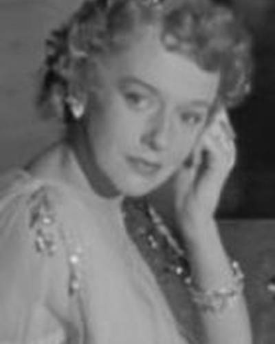 Дороти Коминьоре фото