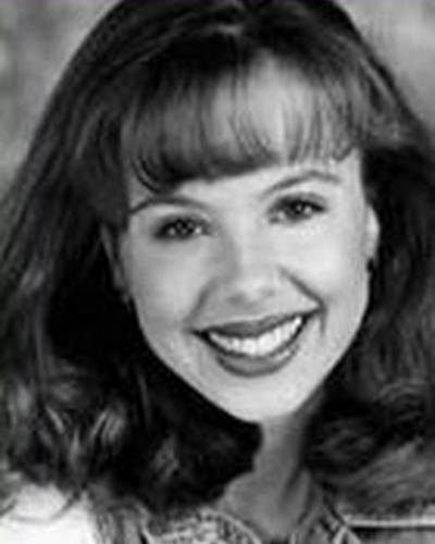 Эмили Кэй фото